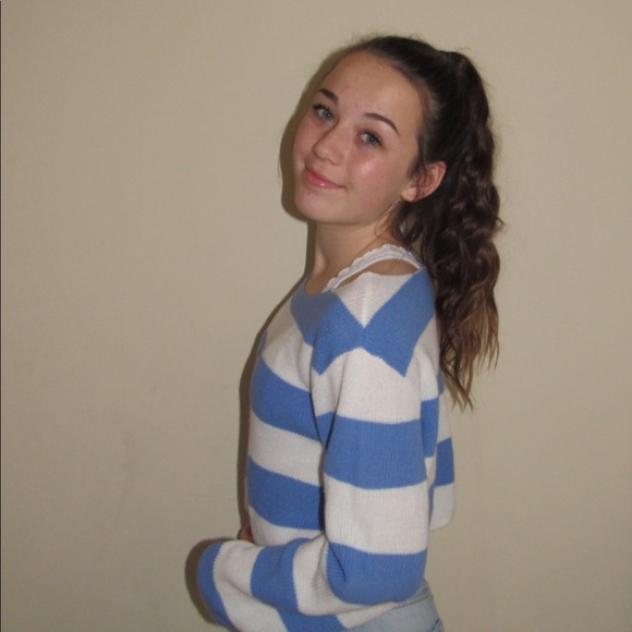 Meet your Posher, Ava - Picture 1 of 1